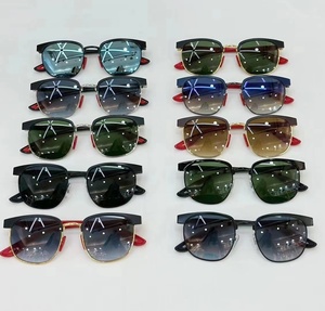 Modieuze Nieuwe Collectie Heren Designer Bril Groene Lens Mode Brillen Vierkante Gepolariseerde Sport Ultralichte Zonnebril Heren - Product Image 3