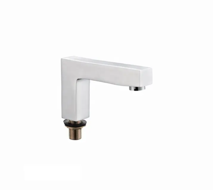 Manufacturer Deck mounted brass sanitary ware bathtub faucets square bathroom water spout