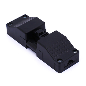 3 Pole Pluggable Male <strong>Plug</strong> to Female Connector Appliance Coupling Terminal <strong>16A</strong> 500V CE Approval - Product Image 1