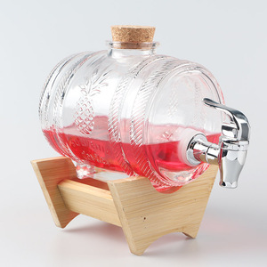2022ファンシー<span class=keywords><strong>1L</strong></span>クリアガラスワインバレル飲料ボトル木製ベースコルクとタップ付き