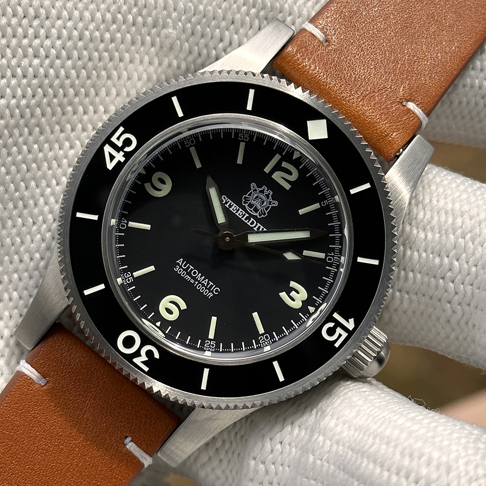 52YN-FM Black