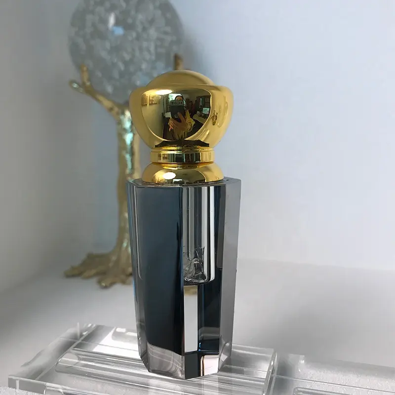 Altın zamak kap ile moda lüks Oud parfüm yağı kristal şişe
