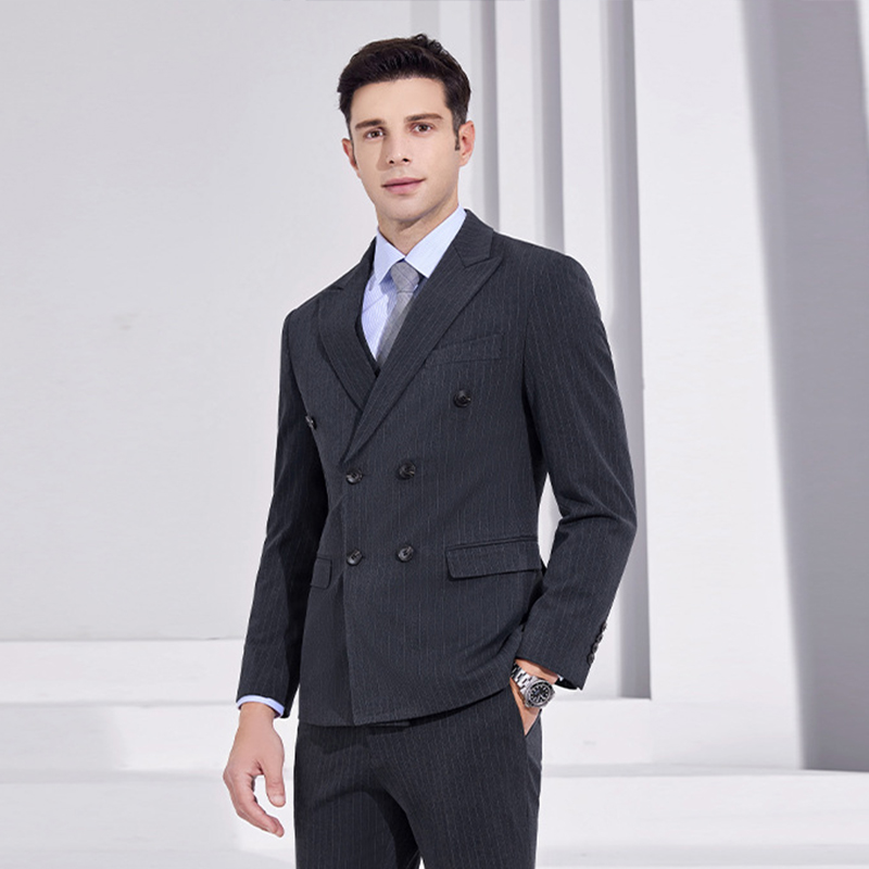Veste de costume grise croisée