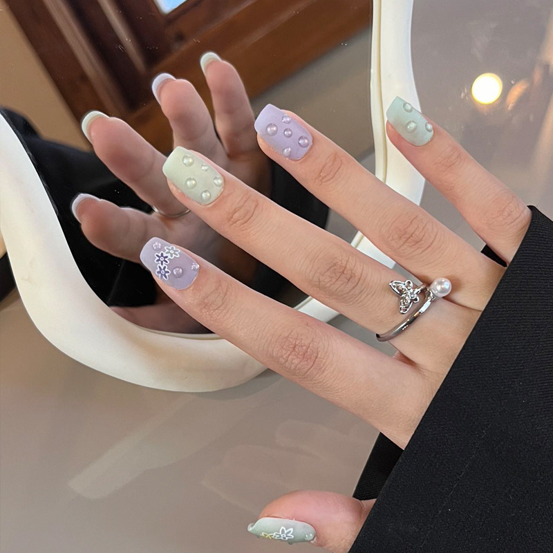 BY1587 comme la rosée comme le gel