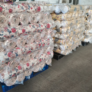 布基纳法索100% 聚酯床单面料55-135gsm印花超细纤维拉绒面料220-240厘米面料卷/包包装