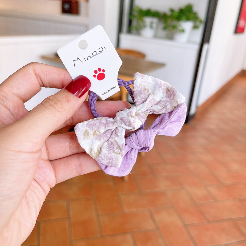 1741 Purple Floral Pattern