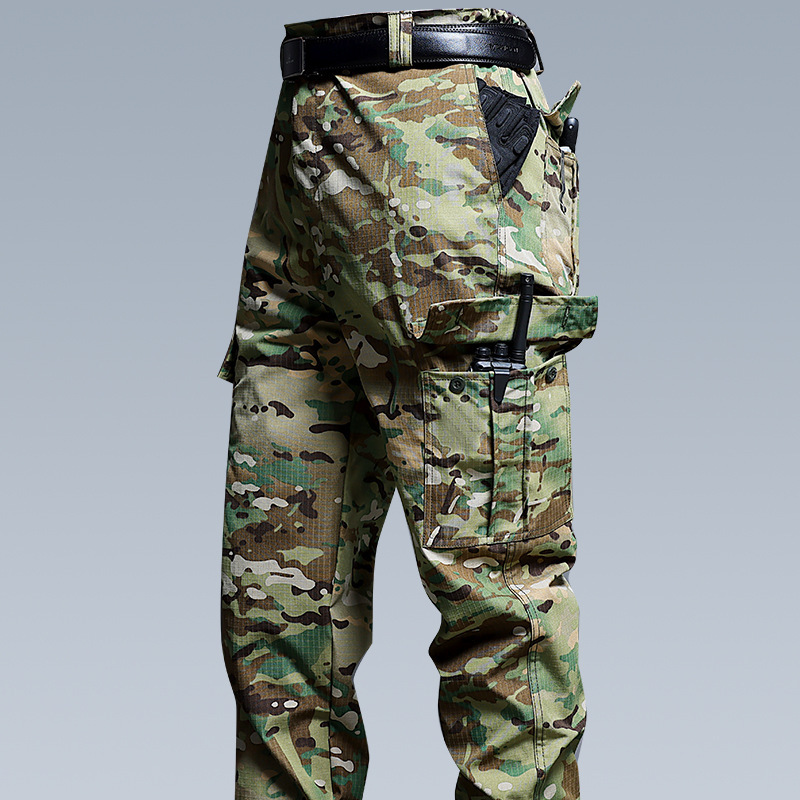 Pantaloni da allenamento in rete 029 CP con motivo floreale.
