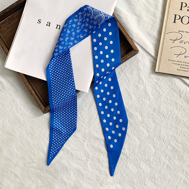 Bleu à pois motif noix de cajou