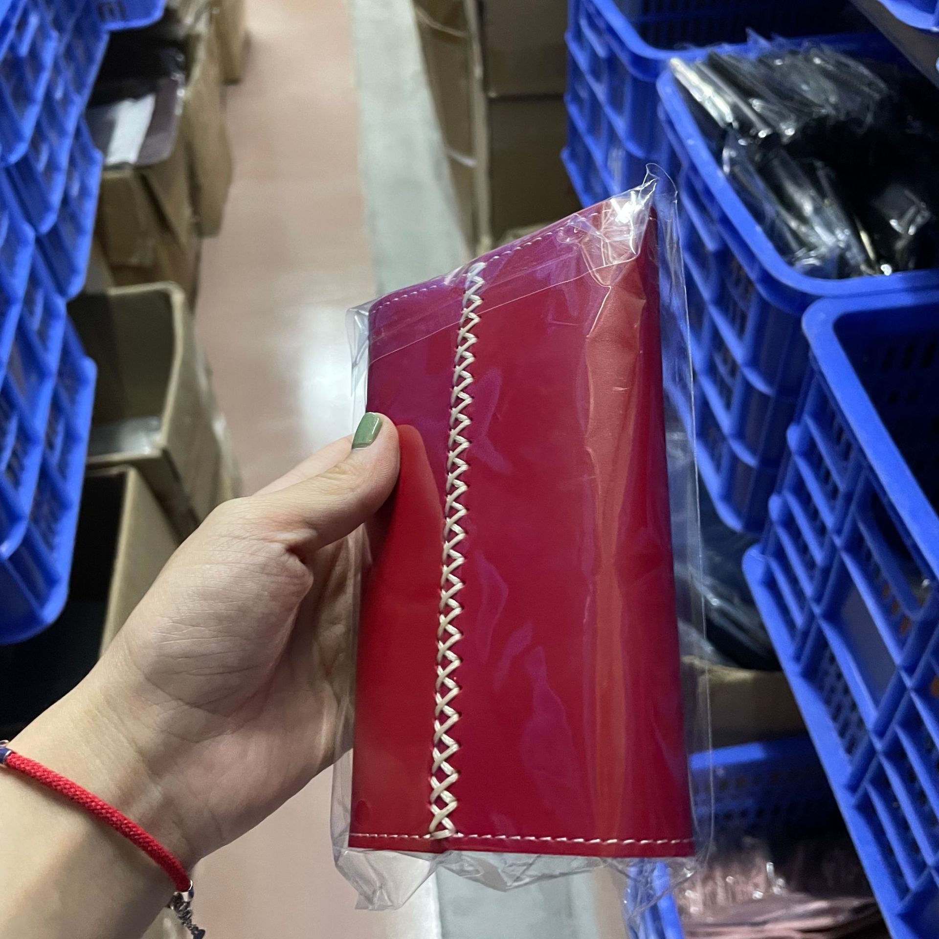 Étui en cuir pour cartouche de gaz rouge