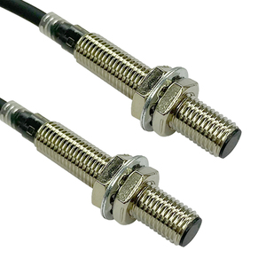 8x8mm Sensor inductivo Interruptor de proximidad Protección IP67 Sensor de proximidad inductivo Distancia de detección Sensor de proximidad de 1mm - Product Image 1