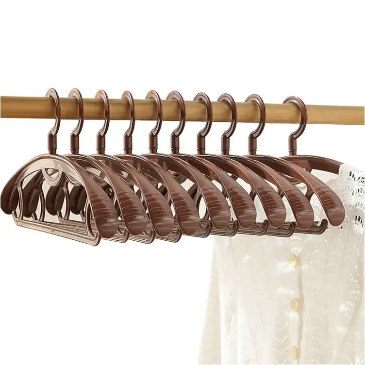 LEEKING Hot selling non slip plastic hanger multifunctional household wide shoulder clothes hangers