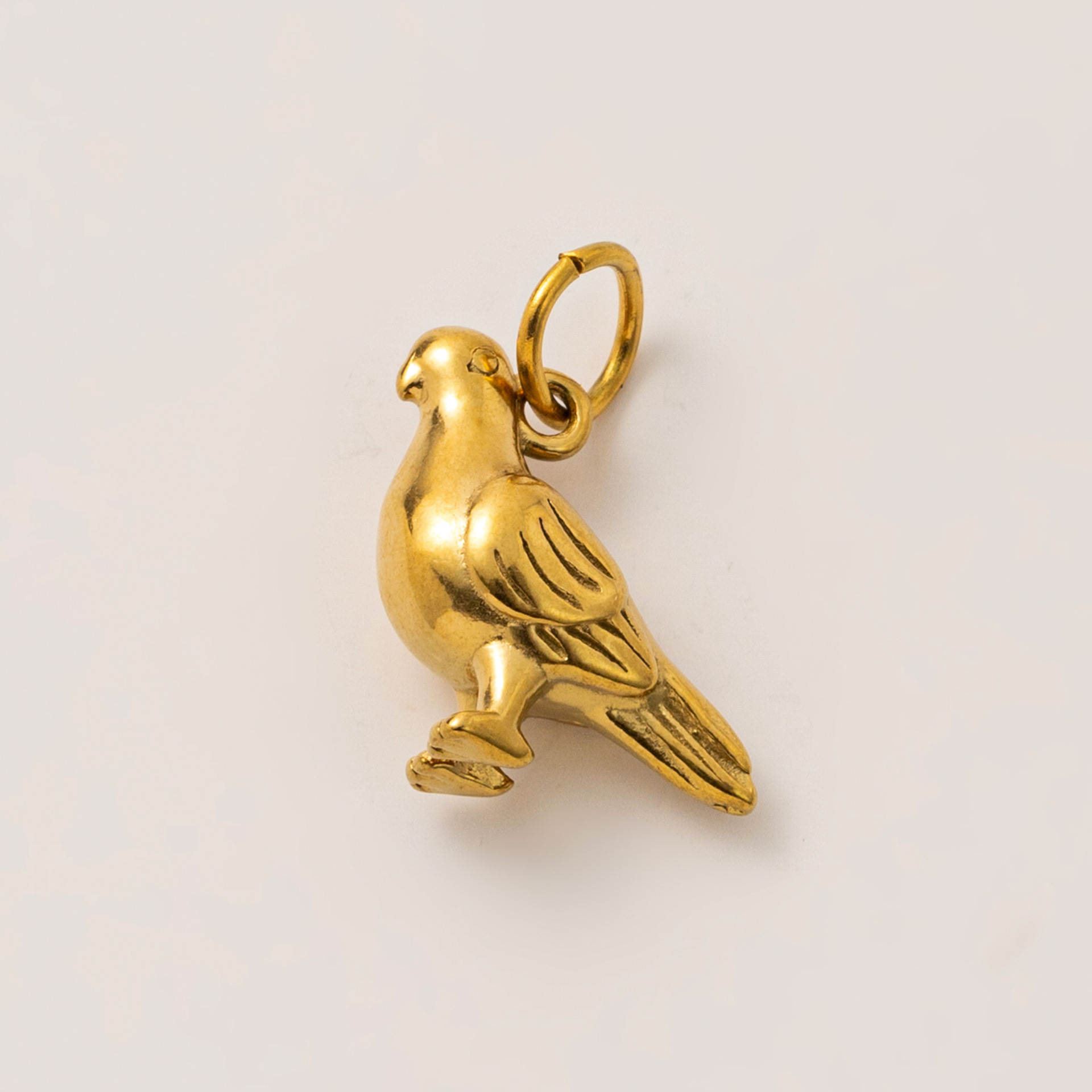 Pigeon pendant