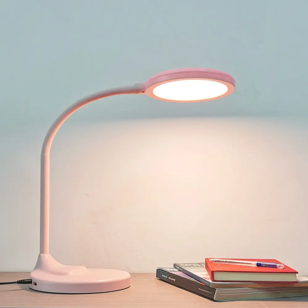 All'ingrosso design moderno di lusso nordic led lampada da tavolo con USB per soggiorno