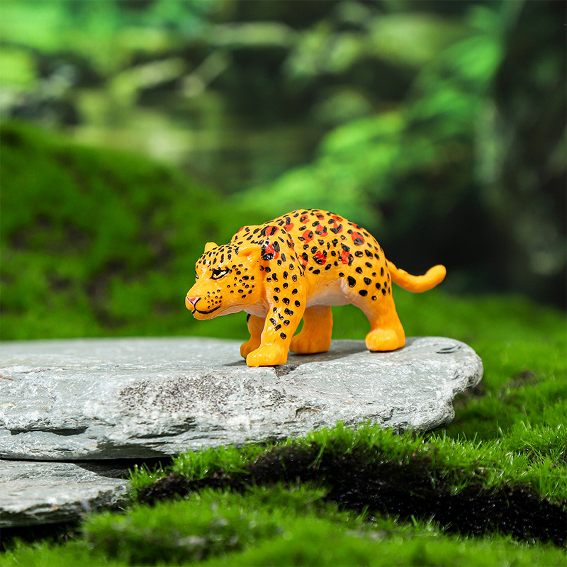 Leopardo-<8cm