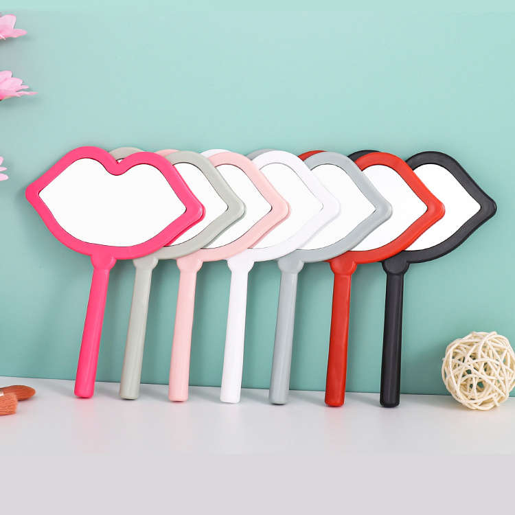 Lip shape mirror