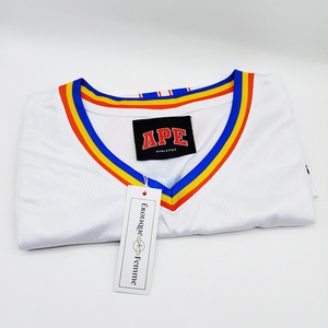 ユニークなデザインとロゴを持つカスタムハングタグ - Product Image 2