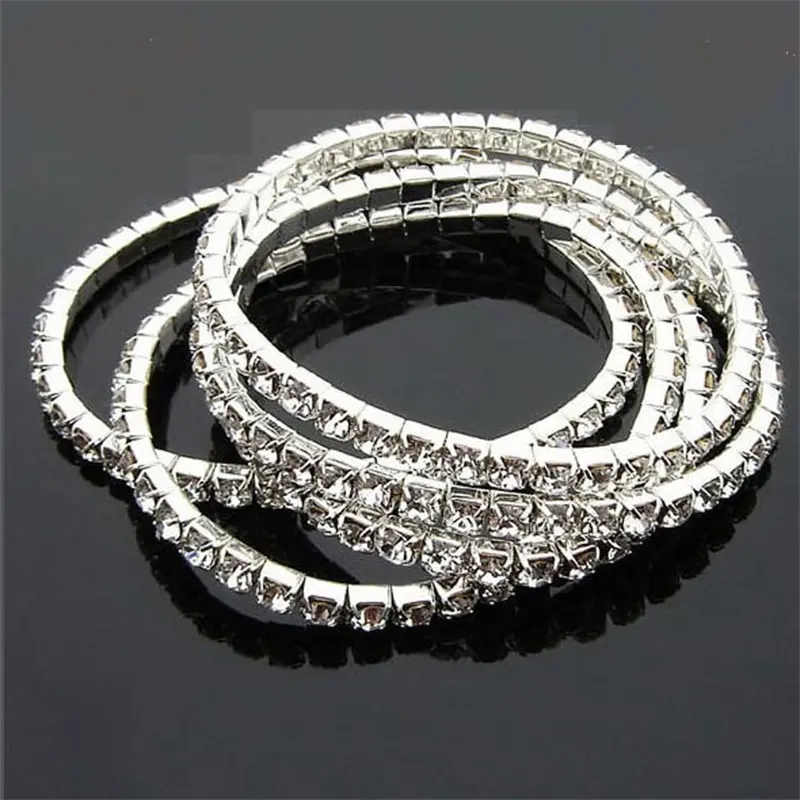 Pulseras de joyería de moda para mujeres y hombres con diamantes de imitación una combinación de pulseras de adorno de mano