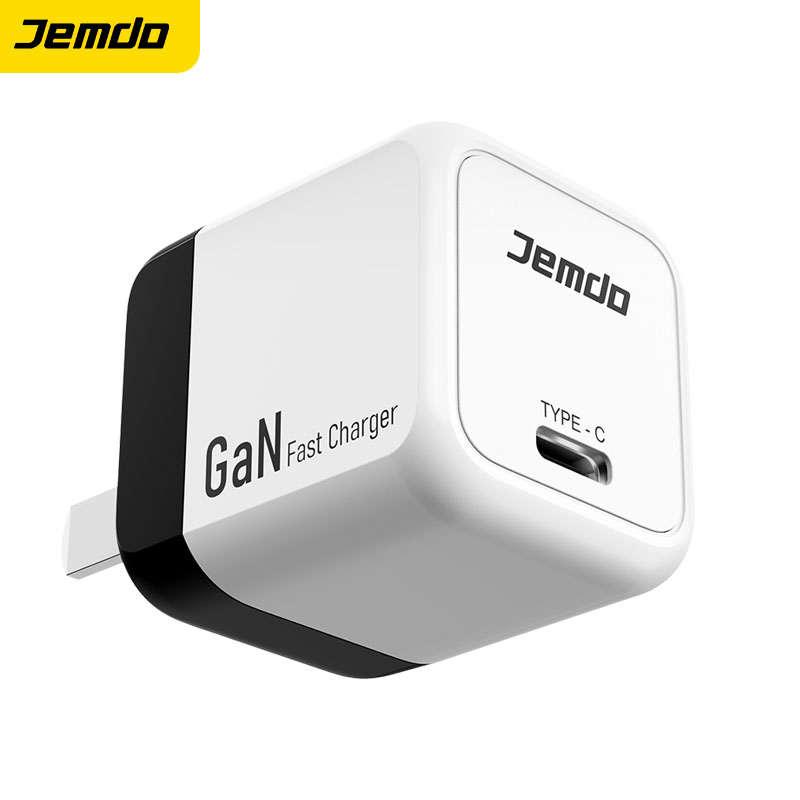 Cargador blanco y negro