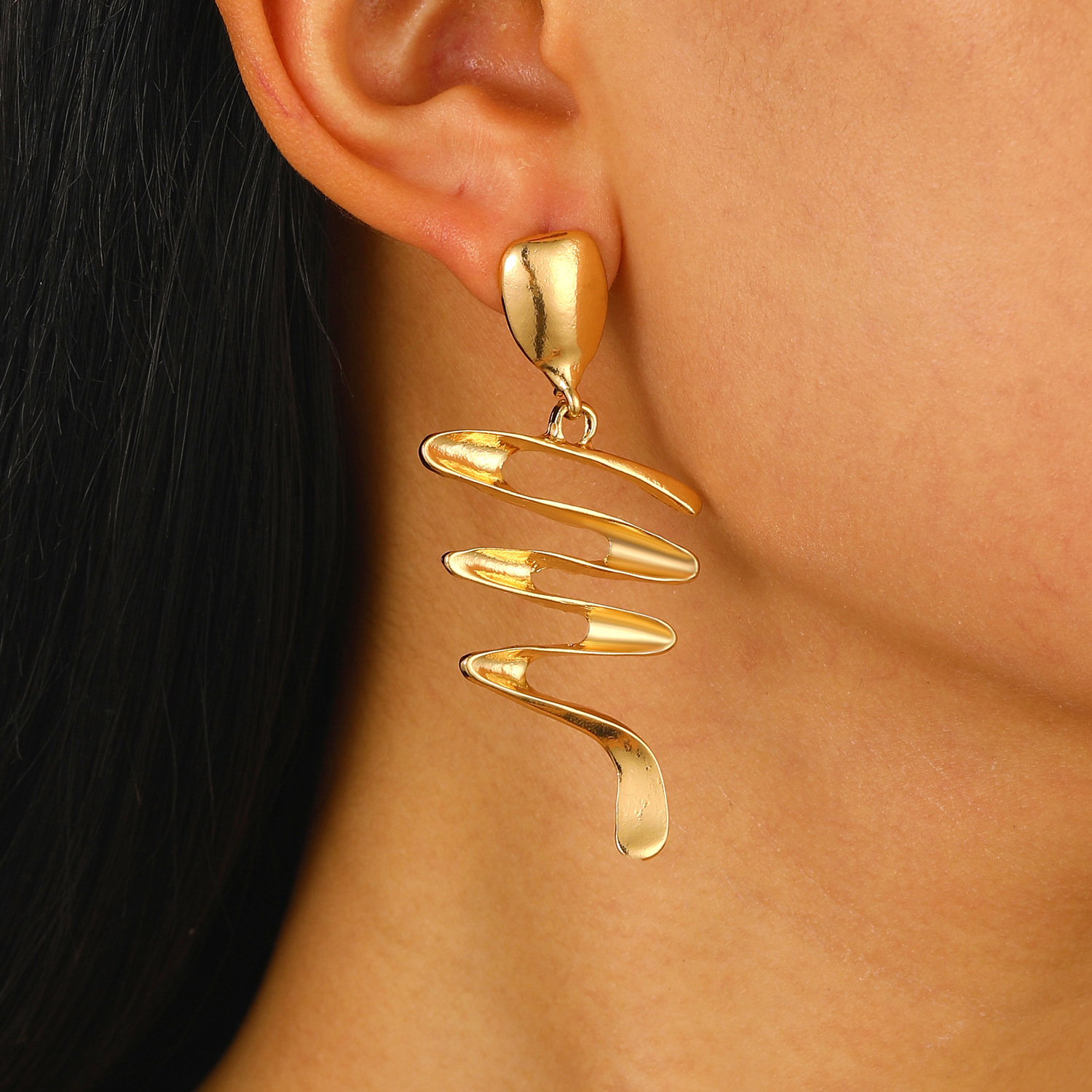 Gold 8092 earring (1 pair)
