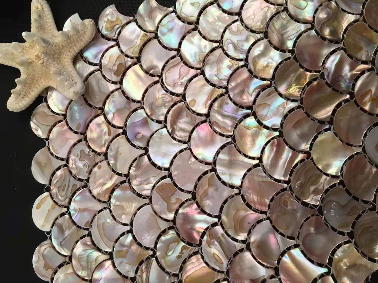 Mosaïque en forme d'éventail