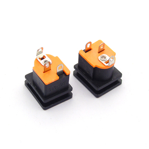 DC电源插座DC-015 5.5-2.1毫米3针方形面板安装5.5x 2.1毫米插孔
