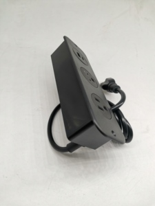 Toma de corriente de EE. UU. de escritorio incrustada Panel de enchufe de escritorio USB oculto de 2 posiciones Y 4 orificios Enchufes europeos y americanos