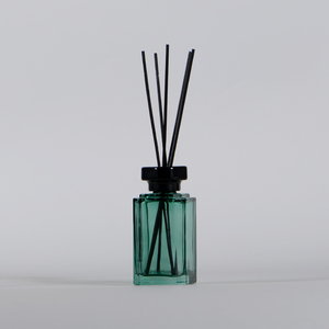 <strong>100</strong> <strong>ml</strong> square Shaped Decorative Glass Bottle for Aroma Reed Diffuser with <strong>Box</strong> Low Moq - Product Image 1