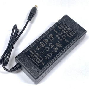 24V 2.5A AC/DC电源适配器100-240V输入台式顶部开关电源60w输出，用于笔记本电脑网络设备