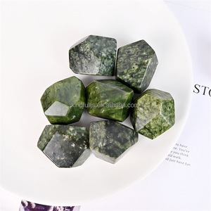 Yeşim kristal süs doğal şifa taşı düzensiz Xiuyan yeşim ücretsiz formu meditasyon için - Product Image 4