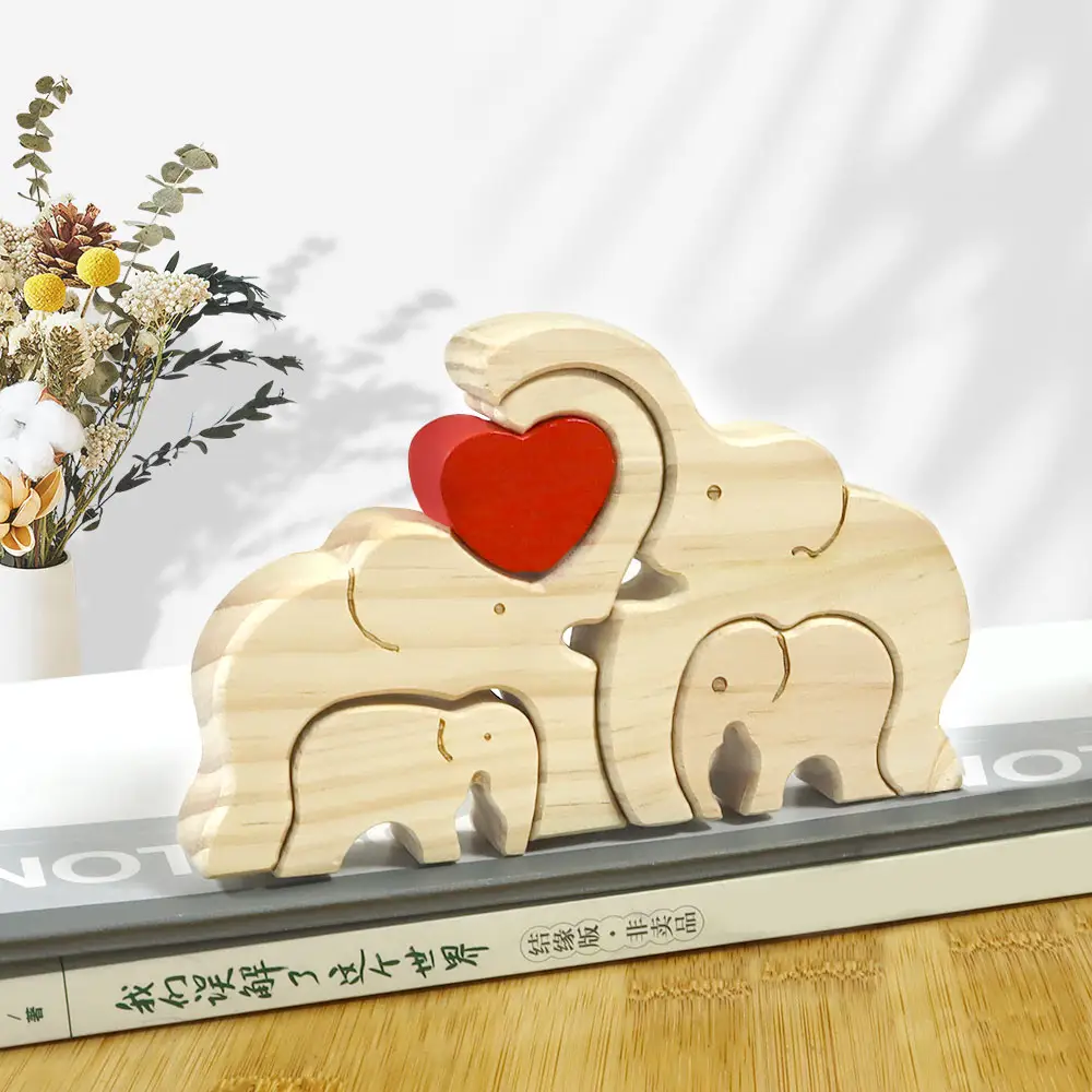 هدايا تذكارية للعائلة Totem منزلي شخصي يحتوي على حيوانات كزينة لطاولة الطعام كما أنه مصنوع من الألياف الخشبية ويتكون من لغز عائلي على شكل فيل مع أسماء العائلة