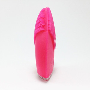 Silicone Material Face Cleaning Brush with <strong>Excellent</strong> Waterproof <strong>Function</strong> and Strong Cool Washing Power for a Face Scrubbing