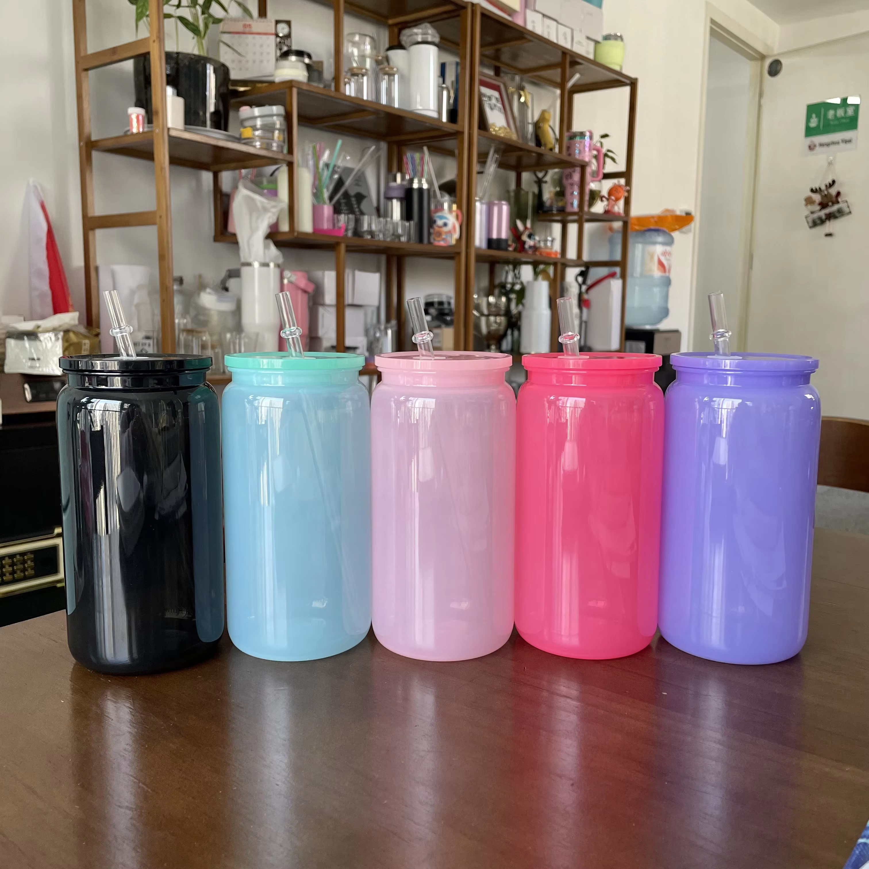 16oz macaron plastic can with colored pp lids