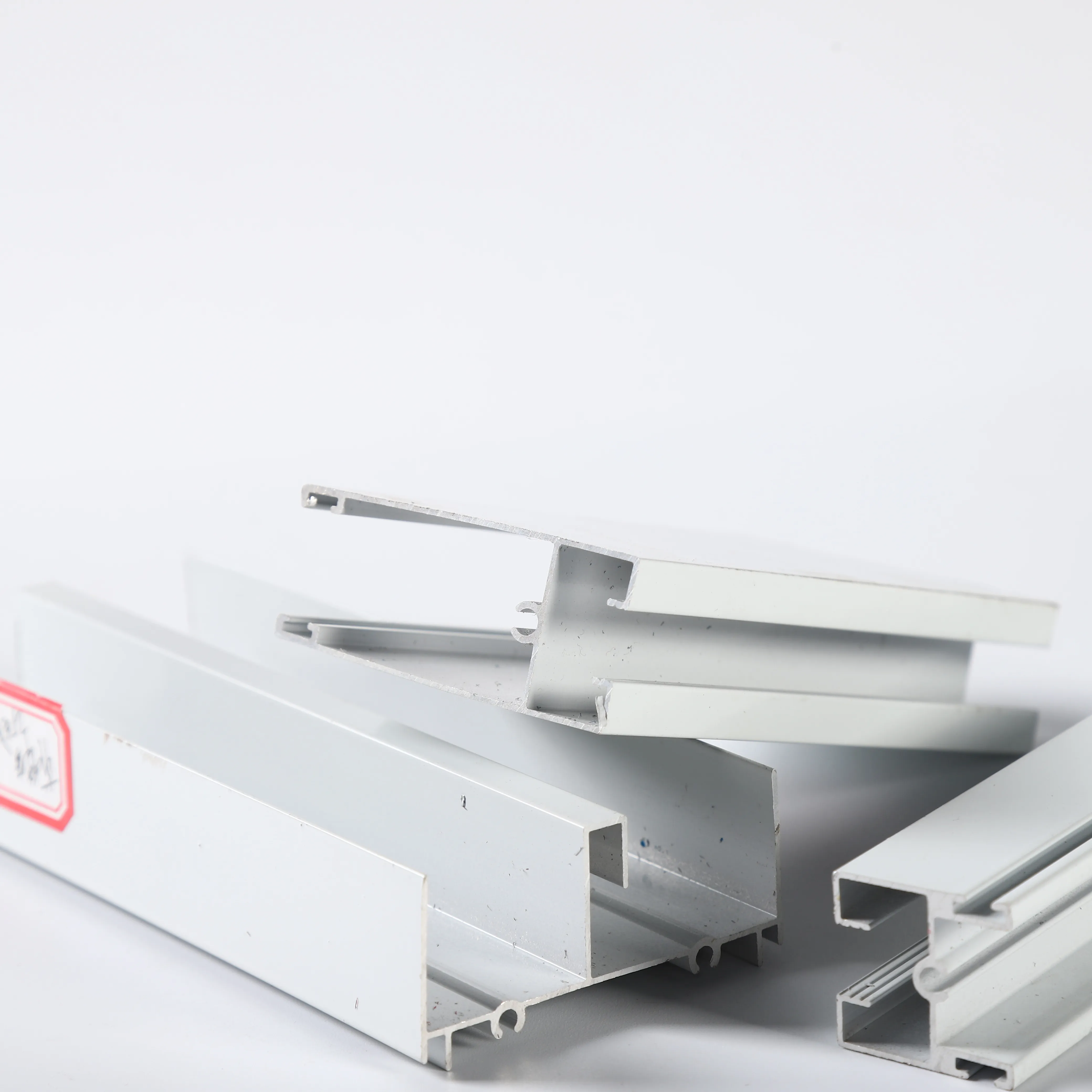 Profili in alluminio di nuova progettazione canale di estrusione in alluminio leggero per soffitti in gesso