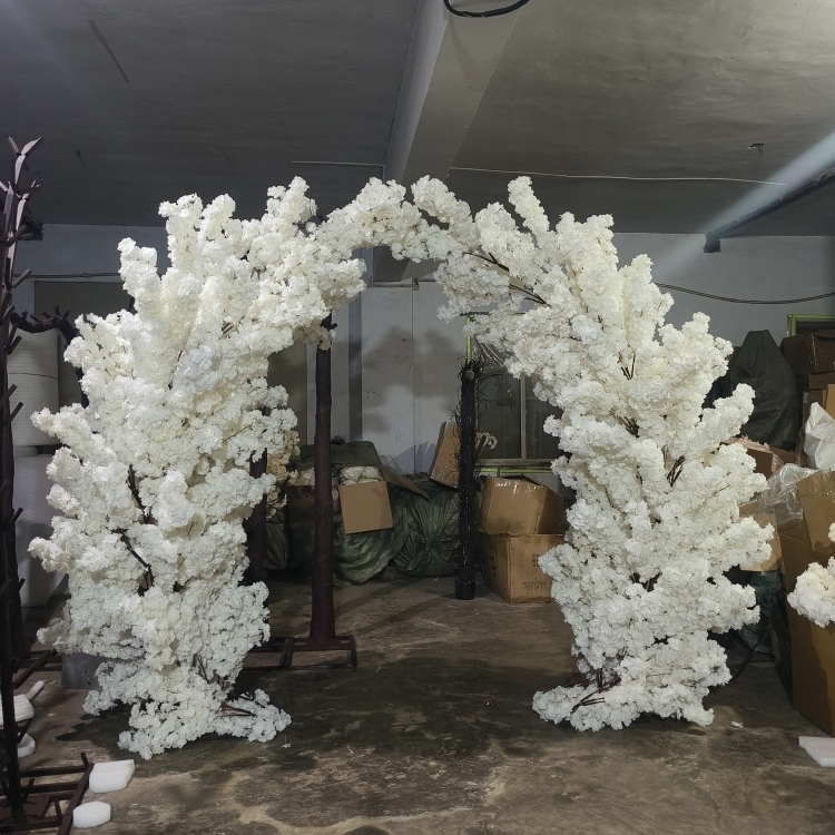 tree arch 2.5m
