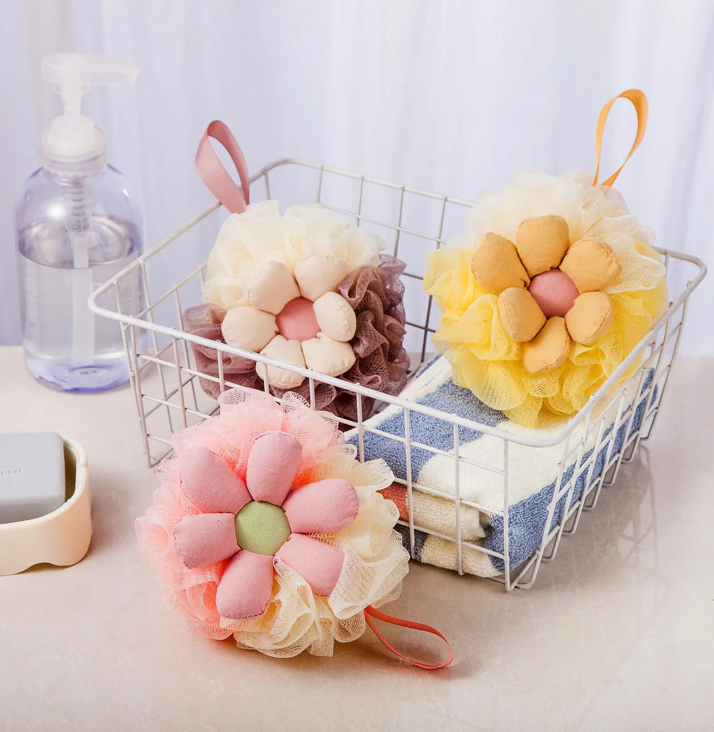 OEM ODM Flower Shape Fashion Design Long Mesh Bath Shower Bucha Body Bath Sponge Pouf Body Mesh Scrubber Dinosauer Bath Ball