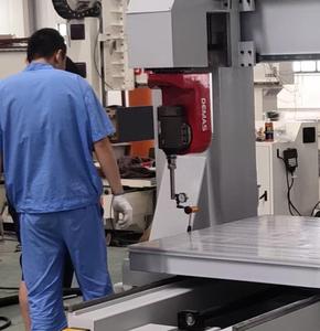 Sistema de control Syntec de 5 ejes RTCP cnc router para hacer madera acrílico metal guantes zapato molde precio competitivo para la venta - Product Image 4