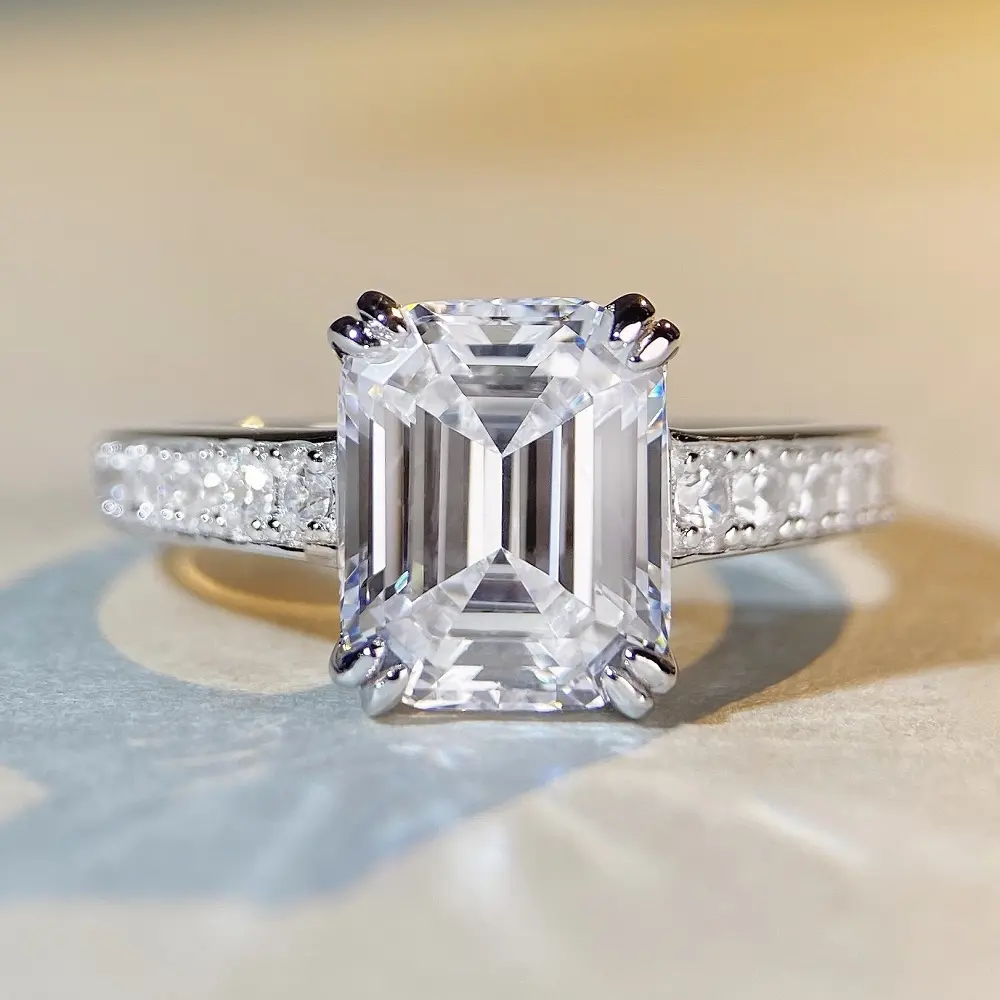 Bijoux fins personnalisés 5aColored cubique zircone taille émeraude personnalisé prix de gros mariage argent accessoires femmes anneaux