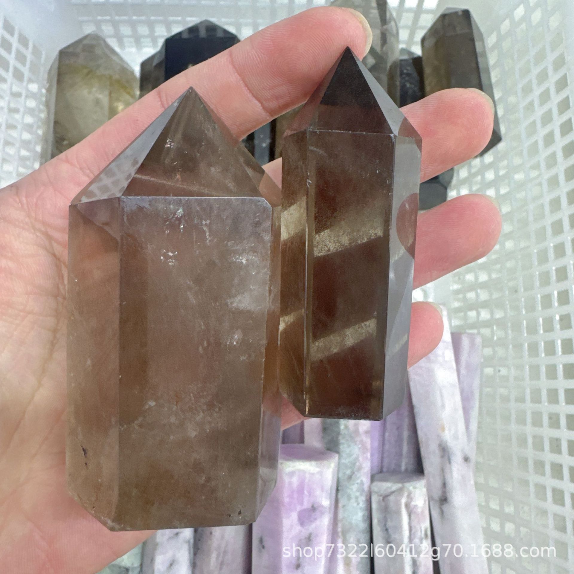 Colonne à pointe unique en quartz fumé