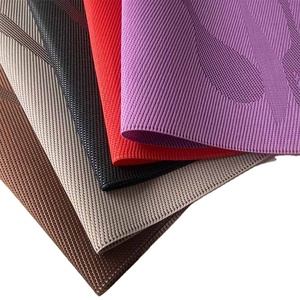 断熱汚れに強いテーブルマット滑り止めダイニングルームの装飾ジャカード織りPVCプレースマット