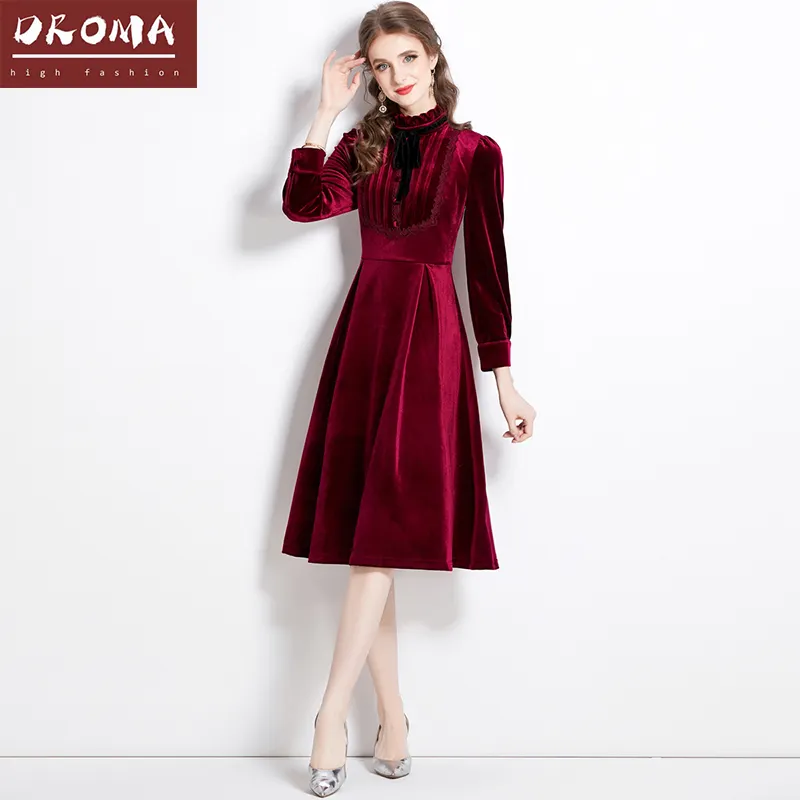 Droma dernière conception en gros de haute qualité col montant à manches longues nouvelle mode décontractée élégante robes formelles en velours rouge