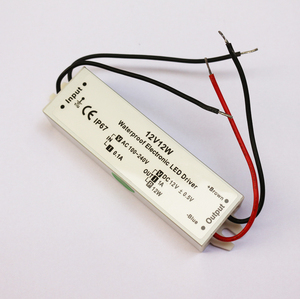 Fuente de alimentación impermeable DC 12V, 50w, 5A, salida máxima, entrada de tipo de origen, adaptador transformador para luces de piscina