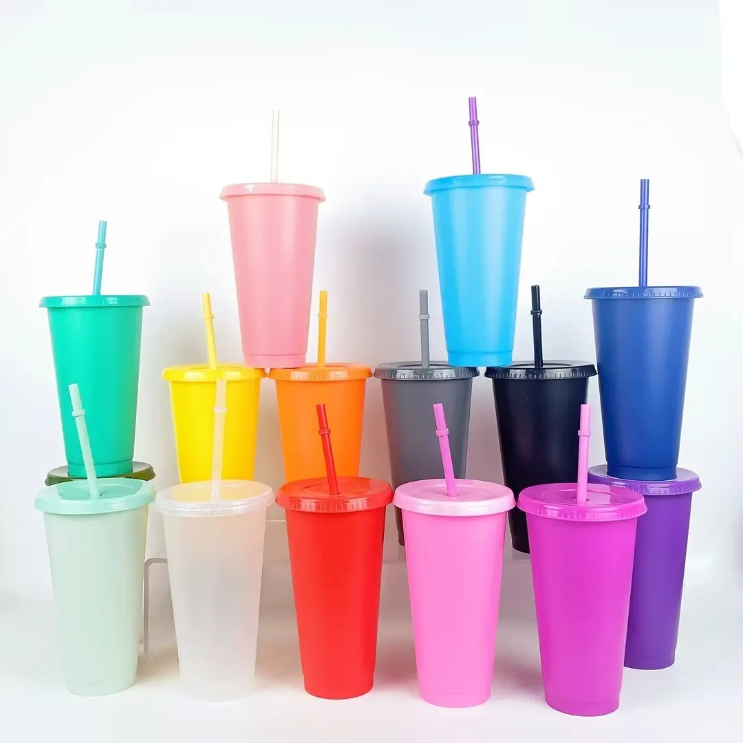 2024 BPA frei Lager 24OZ Becher klar wieder verwendbare Plastik kaffeetassen mit Deckel und Strohhalm