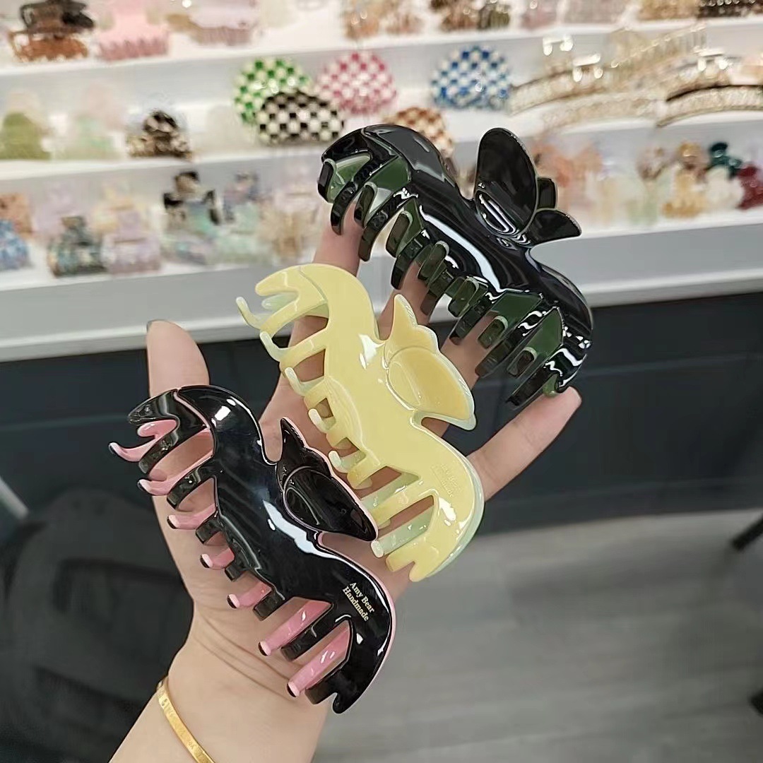 Jaune (longueur 10,7 cm, largeur 4,5 cm, poids 29g)