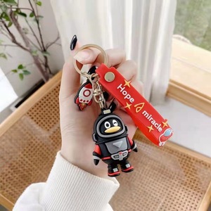 โปรโมชั่นกุญแจรถกระเป๋าถืออุปกรณ์เสริมของขวัญแหวนที่กําหนดเอง Kawaii น่ารักการ์ตูน 3D พีวีซีพวงกุญแจนักบินอวกาศพวงกุญแจ - Product Image 4