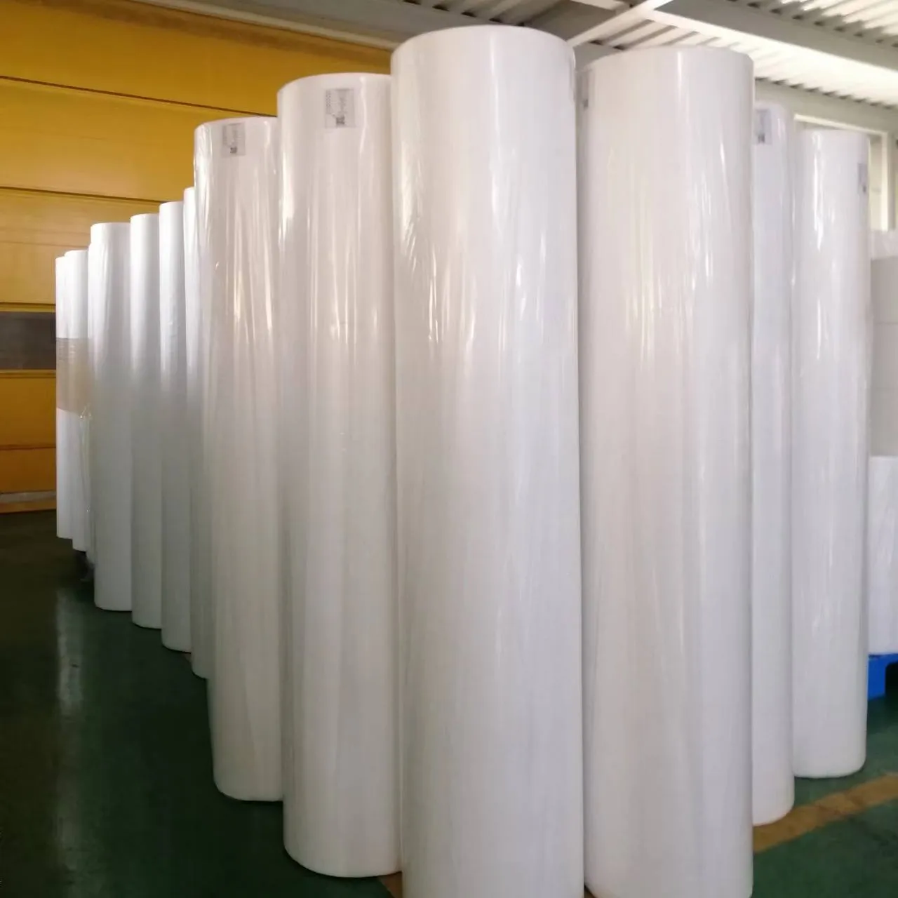 Trung quốc sản xuất ưa nước đàn hồi PP không dệt vải polyester 100% Polypropylene SS PP spunbond thoáng khí vải không dệt