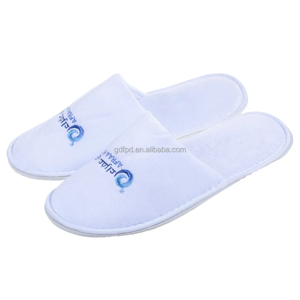 100% Cotton Terry Towel Fabric White Close Toe Embroidery Disposable Guest Slippers for Spa Hotel with Thick 4mm Eva Sole