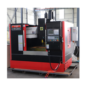 Fabrika özelleştirilmiş üç eksenli VMC640 küçük CNC işleme makinesi - Product Image 1