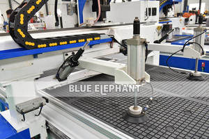 Cabinet Doors Making Machine 1300*2500mm 4 Axis Router Cnc 1325 with Automatic <strong>Loading</strong> <strong>and</strong> <strong>Unloading</strong> <strong>Platform</strong>