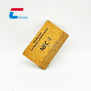 Tarjeta de visita programable NFC de madera personalizada con código QR de chip para redes sociales - Product Image 6