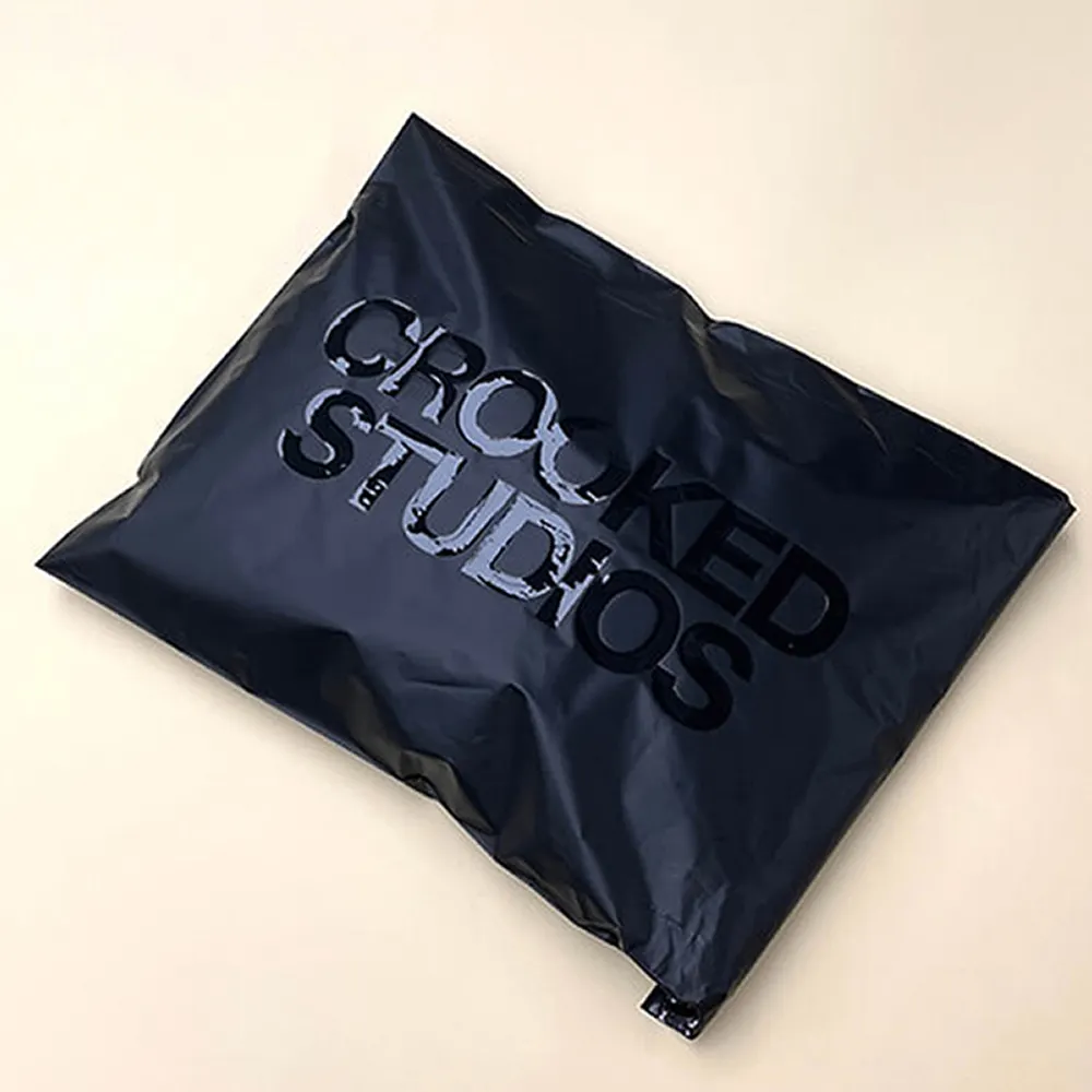 Sacs d'expédition d'emballage de vêtements de logo personnalisé enveloppe de courrier d'expédition en poly sacs d'emballage en plastique de vêtements